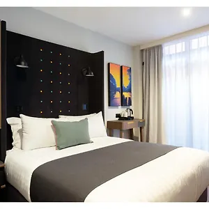 3* מלון Point A Parnell Street